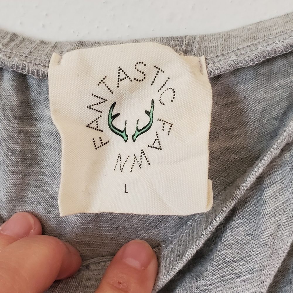 Fantastic Fawn/ Gray Ruffle Crop Tee - Picture 2 of 4